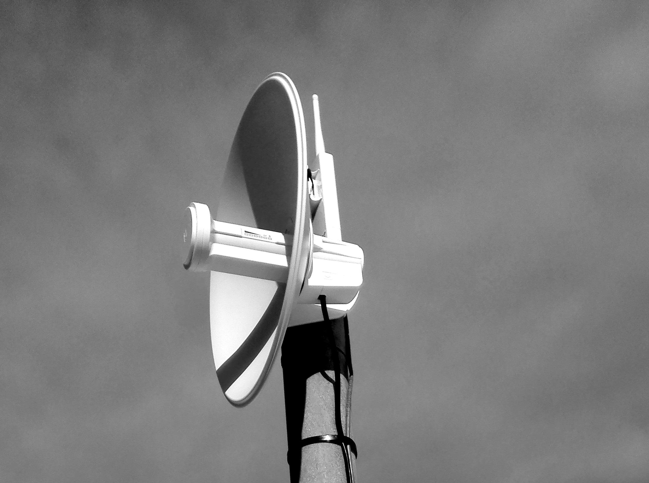 Terrestrial & maritime connectivity